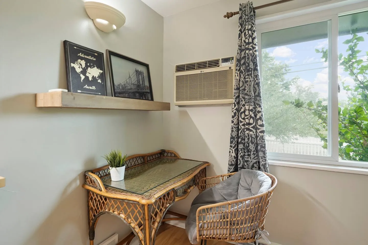 Workspace at the Lakewood duplex
